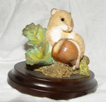 Picture of MOUSE WITH HAZELNUT