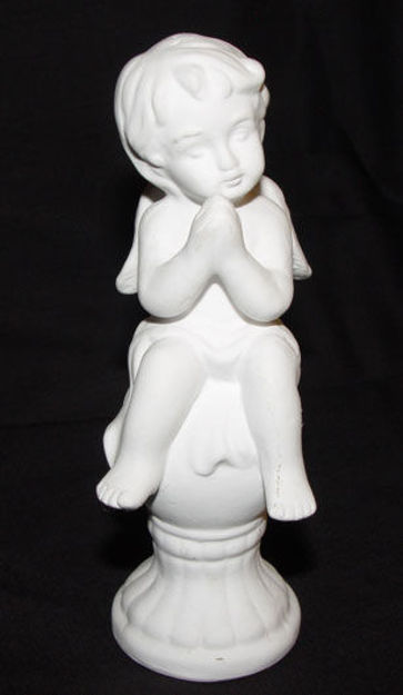 Picture of White praying angel