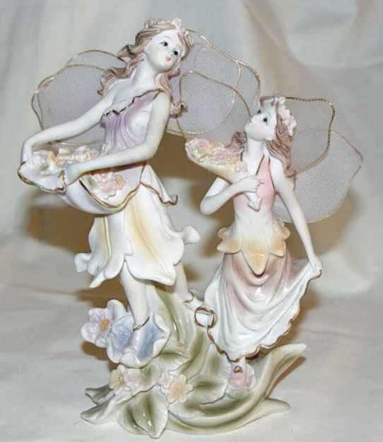 Picture of Angels with flowers